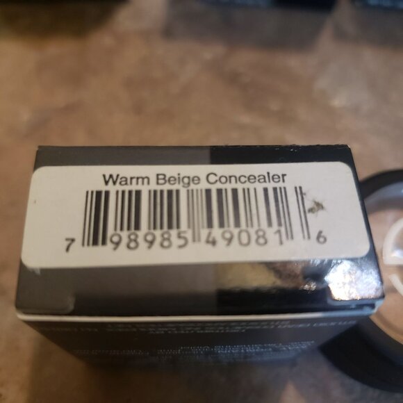 Studio Gear Warm Beige Concealer .25 oz 7g Long Lasting Full Coverage Set of 19 - Picture 3 of 5